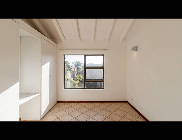2 BEDROOM SECTIONAL TITLE TO LET IN NORTH RIDING